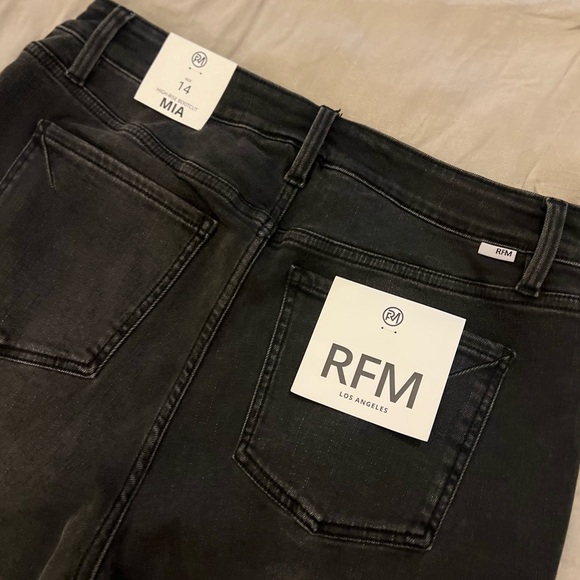 NWT RFM Mia High Rise Black Tummy Control Side Panel Bootcut Jeans - Picture 10 of 15